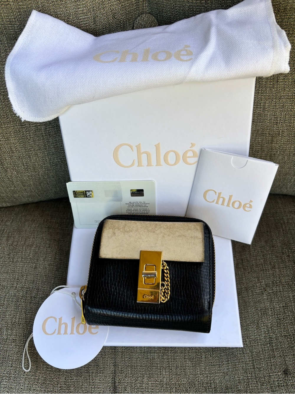 Chloé Drew Black and Tan Compact Leather Wallet with Gold Hardware